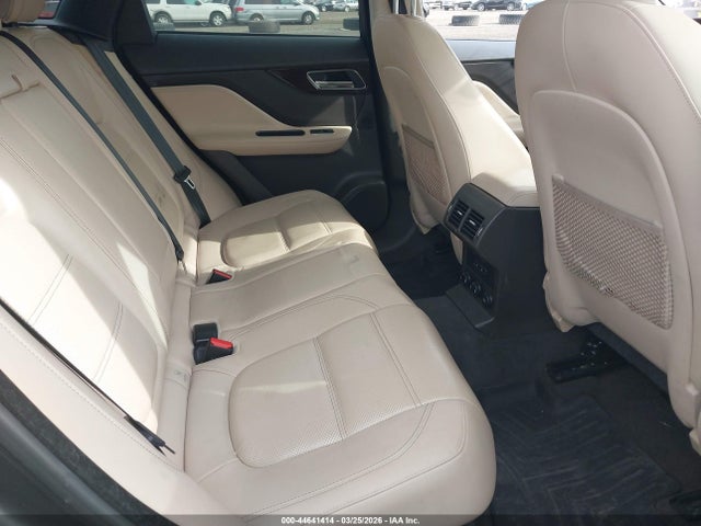 2017 JAGUAR F-PACE SADCK2BV8HA087488 Photo 7