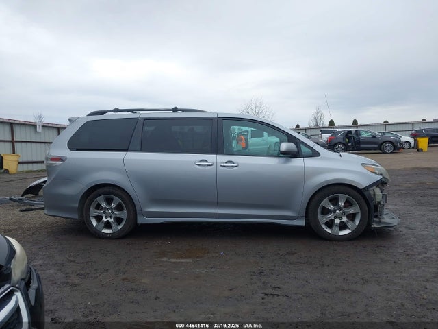 Aukcja sprzedaży 2013 Toyota Sienna Se 8 Passenger, vin: 5TDXK3DC5DS288485, numer aukcji: 44641416