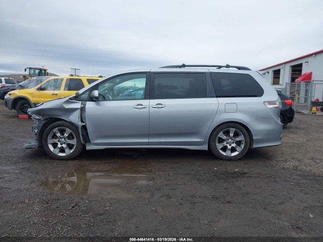 Aukcja sprzedaży 2013 Toyota Sienna Se 8 Passenger, vin: 5TDXK3DC5DS288485, numer aukcji: 44641416