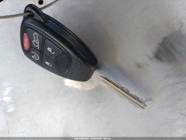 44641426 :رقم المزاد ، 1C3CCBCG5DN520426 vin ، 2013 Chrysler 200 Limited مزاد بيع