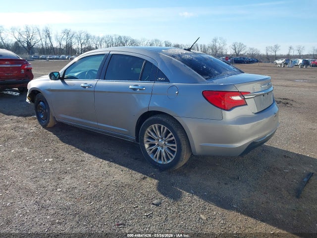 44641426 :رقم المزاد ، 1C3CCBCG5DN520426 vin ، 2013 Chrysler 200 Limited مزاد بيع