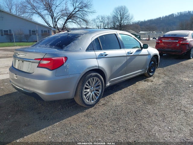 44641426 :رقم المزاد ، 1C3CCBCG5DN520426 vin ، 2013 Chrysler 200 Limited مزاد بيع