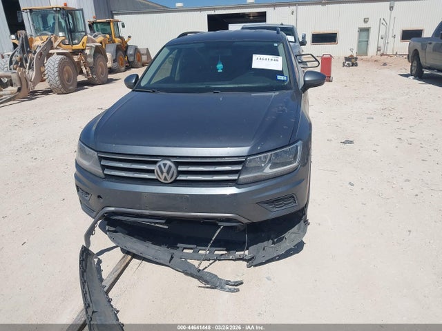 Продажа на аукционе авто 2019 Volkswagen Tiguan 2.0t Se/2.0t Sel/2.0t Sel R-line/2.0t Sel R-line Black, vin: 3VV3B7AX3KM054762, номер лота: 44641448
