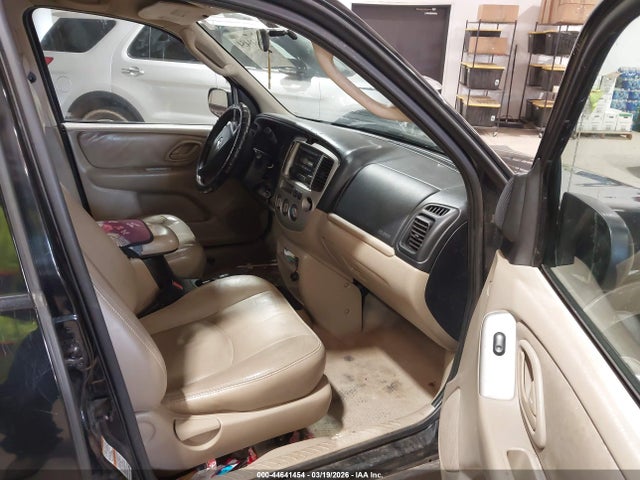 44641454 :رقم المزاد ، 4F2CZ06174KM30380 vin ، 2004 Mazda Tribute Es V6 مزاد بيع