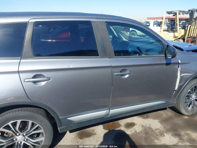 JA4AZ2A37HZ028426 Mitsubishi Outlander Es