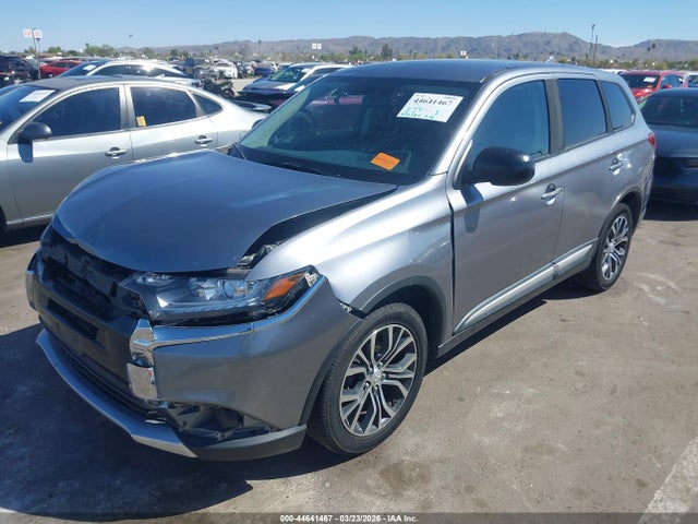 JA4AZ2A37HZ028426 Mitsubishi Outlander Es
