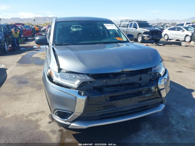 JA4AZ2A37HZ028426 Mitsubishi Outlander Es