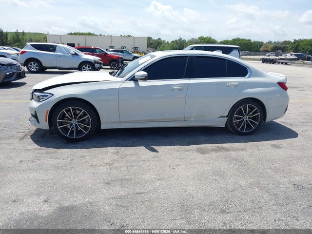 44641468 :رقم المزاد ، 3MW5R1J02L8B37660 vin ، 2020 Bmw 330i مزاد بيع