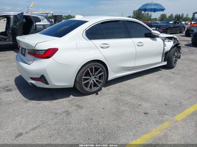 44641468 :رقم المزاد ، 3MW5R1J02L8B37660 vin ، 2020 Bmw 330i مزاد بيع