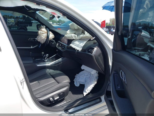 44641468 :رقم المزاد ، 3MW5R1J02L8B37660 vin ، 2020 Bmw 330i مزاد بيع