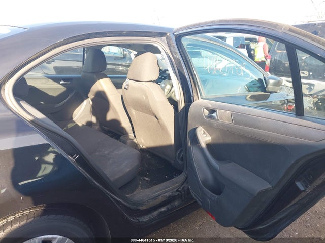 44641515 :رقم المزاد ، 3VW2K7AJ4CM470873 vin ، 2012 Volkswagen Jetta 2.0l S مزاد بيع