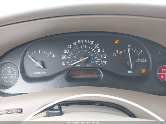 2001 Buick Century Custom მანქანა იყიდება აუქციონზე, vin: 2G4WS52J211266337, აუქციონის ნომერი: 44641518