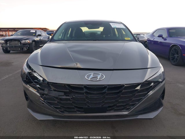 2023 Hyundai Elantra Limited მანქანა იყიდება აუქციონზე, vin: KMHLP4AG9PU505643, აუქციონის ნომერი: 44641521