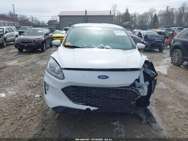 44641527 :رقم المزاد ، 1FMCU9H90NUA43905 vin ، 2022 Ford Escape Sel مزاد بيع