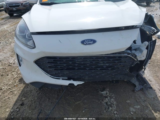 44641527 :رقم المزاد ، 1FMCU9H90NUA43905 vin ، 2022 Ford Escape Sel مزاد بيع