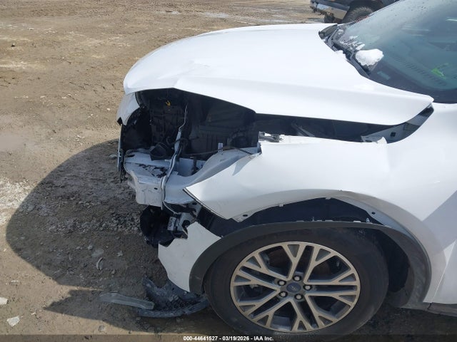 44641527 :رقم المزاد ، 1FMCU9H90NUA43905 vin ، 2022 Ford Escape Sel مزاد بيع