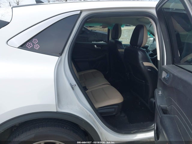 44641527 :رقم المزاد ، 1FMCU9H90NUA43905 vin ، 2022 Ford Escape Sel مزاد بيع
