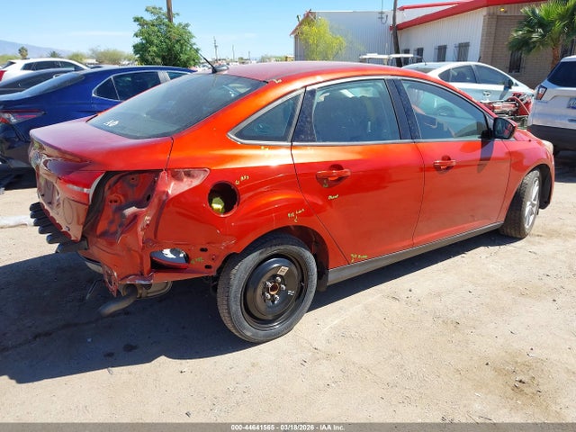 1FADP3F29JL319717 Ford FOCUS SE
