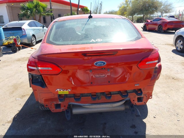 1FADP3F29JL319717 Ford FOCUS SE
