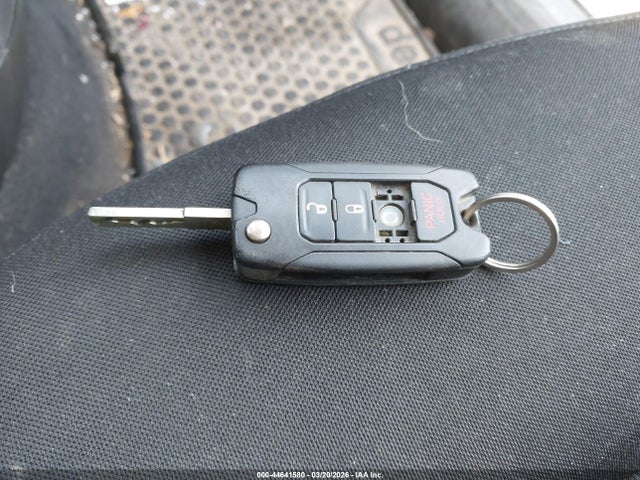 44641580 :رقم المزاد ، ZACCJBBW0GPE43633 vin ، 2016 Jeep Renegade Latitude مزاد بيع
