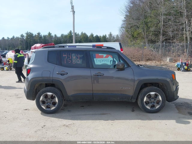 44641580 :رقم المزاد ، ZACCJBBW0GPE43633 vin ، 2016 Jeep Renegade Latitude مزاد بيع