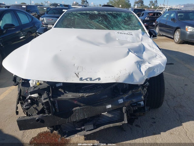 44641626 :رقم المزاد ، 3KPFW4DC1SE207091 vin ، 2025 Kia K4 Gt-line Turbo مزاد بيع