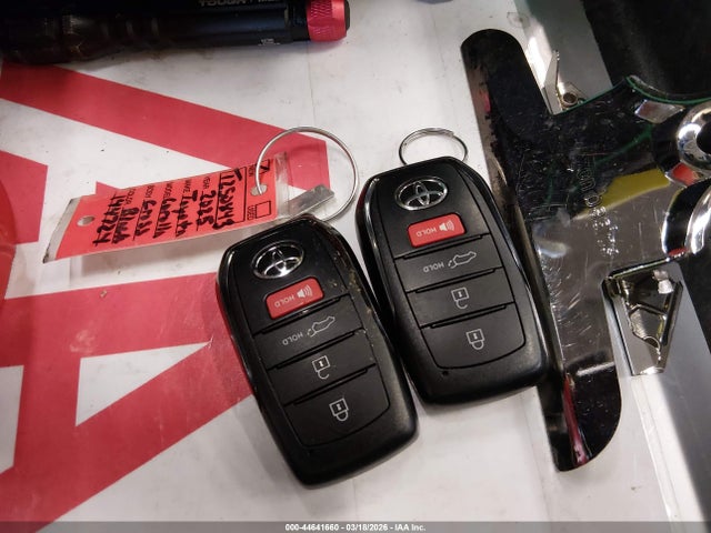 Toyota Corolla Cross Xle 2025 7MUDAABG8SV144724 Image 11