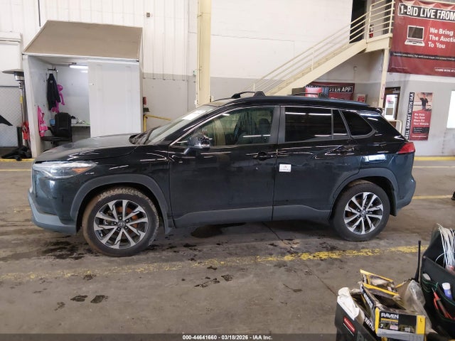 Toyota Corolla Cross Xle 2025 7MUDAABG8SV144724 Image 14