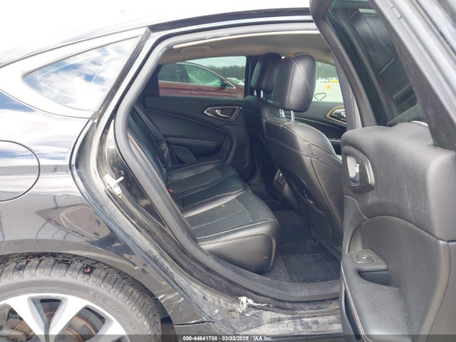 2015 Chrysler 200 C მანქანა იყიდება აუქციონზე, vin: 1C3CCCCG5FN581087, აუქციონის ნომერი: 44641708