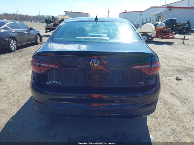 44641716 :رقم المزاد ، 3VW7M7BU0NM008385 vin ، 2022 Volkswagen Jetta 1.5t Se مزاد بيع