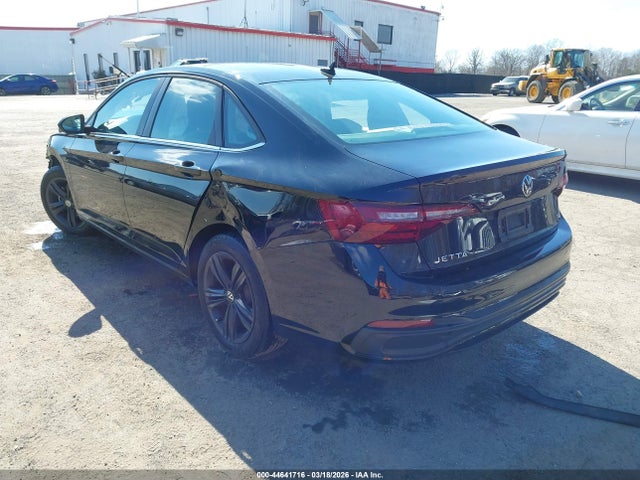 44641716 :رقم المزاد ، 3VW7M7BU0NM008385 vin ، 2022 Volkswagen Jetta 1.5t Se مزاد بيع