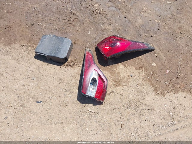 44641717 :رقم المزاد ، 1FMCU0GDXKUA24453 vin ، 2019 Ford Escape Se مزاد بيع