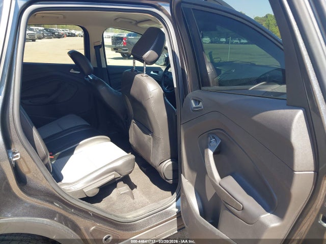 44641717 :رقم المزاد ، 1FMCU0GDXKUA24453 vin ، 2019 Ford Escape Se مزاد بيع