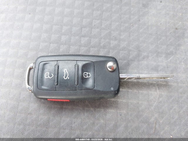 44641749 :رقم المزاد ، 3VW2B7AJ4HM261785 vin ، 2017 Volkswagen Jetta 1.4t S مزاد بيع