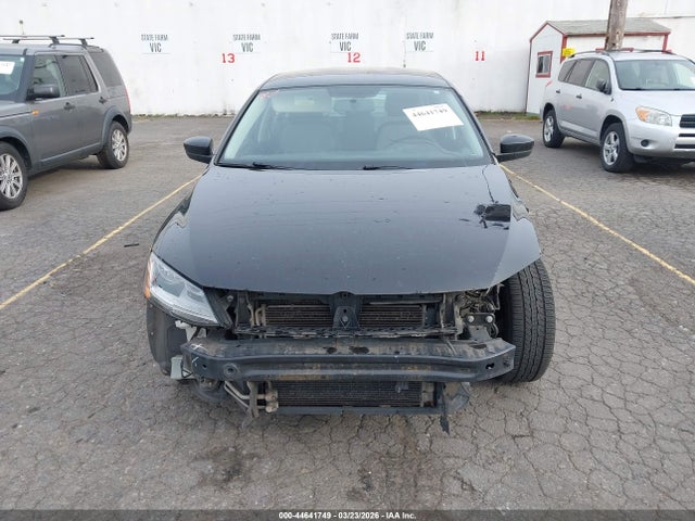 44641749 :رقم المزاد ، 3VW2B7AJ4HM261785 vin ، 2017 Volkswagen Jetta 1.4t S مزاد بيع