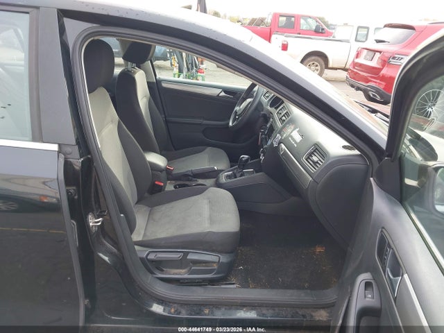 44641749 :رقم المزاد ، 3VW2B7AJ4HM261785 vin ، 2017 Volkswagen Jetta 1.4t S مزاد بيع