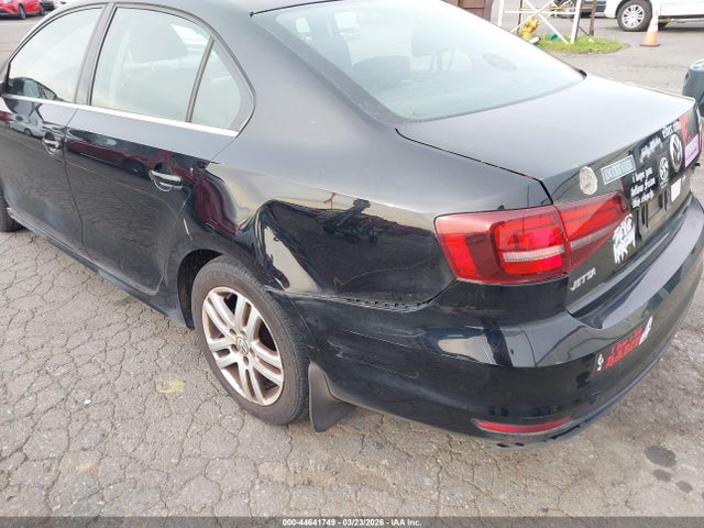 44641749 :رقم المزاد ، 3VW2B7AJ4HM261785 vin ، 2017 Volkswagen Jetta 1.4t S مزاد بيع