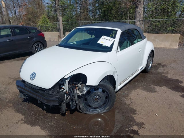 44641765 :رقم المزاد ، 3VW517AT7GM823856 vin ، 2016 Volkswagen Beetle 1.8t Denim مزاد بيع