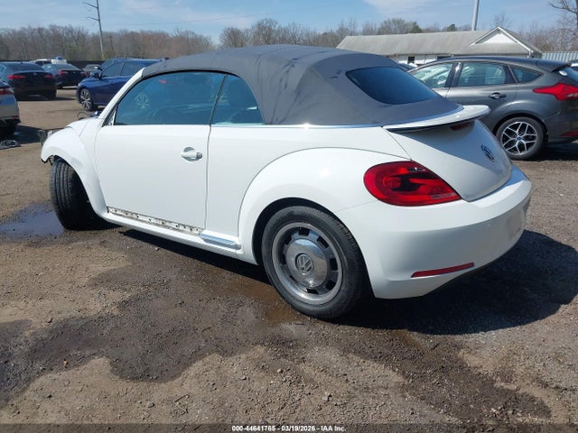 44641765 :رقم المزاد ، 3VW517AT7GM823856 vin ، 2016 Volkswagen Beetle 1.8t Denim مزاد بيع