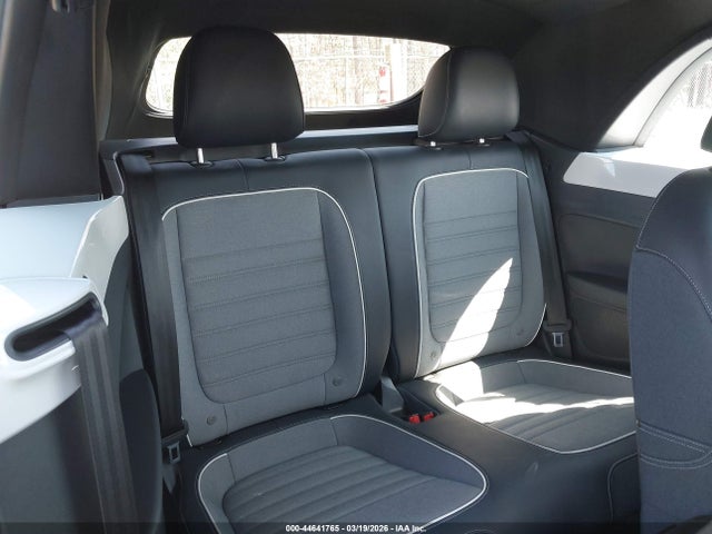 44641765 :رقم المزاد ، 3VW517AT7GM823856 vin ، 2016 Volkswagen Beetle 1.8t Denim مزاد بيع