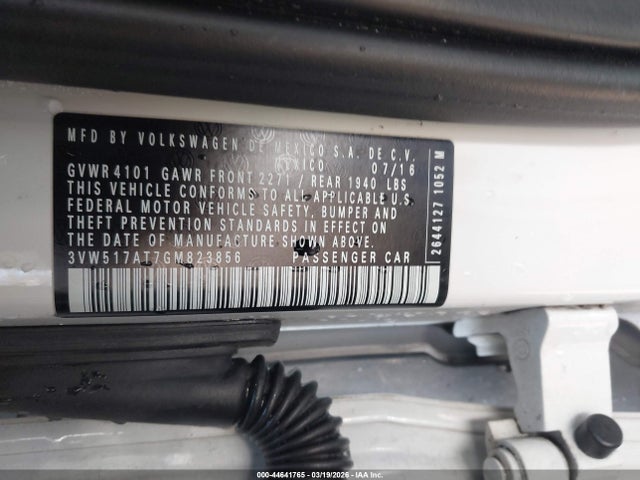 44641765 :رقم المزاد ، 3VW517AT7GM823856 vin ، 2016 Volkswagen Beetle 1.8t Denim مزاد بيع