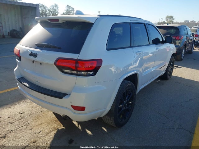 2018 JEEP GRAND CHEROKEE 1C4RJEAG8JC288900 Photo 3