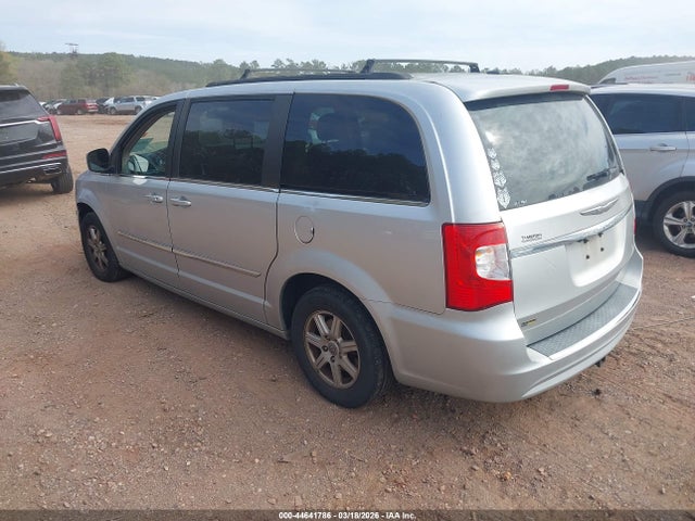 2011 CHRYSLER TOWN & COUNTRY 2A4RR5DG5BR658045 Photo 2