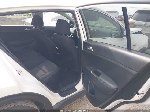 2021 Kia Sportage Lx მანქანა იყიდება აუქციონზე, vin: KNDPMCAC9M7944065, აუქციონის ნომერი: 44641823