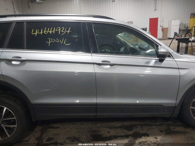 2019 Volkswagen Tiguan 2.0t Se/2.0t Sel/2.0t Sel R-line/2.0t Sel R-line Black მანქანა იყიდება აუქციონზე, vin: 3VV2B7AX5KM107831, აუქციონის ნომერი: 44641934