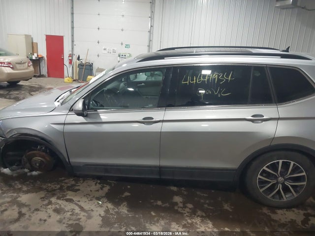 2019 Volkswagen Tiguan 2.0t Se/2.0t Sel/2.0t Sel R-line/2.0t Sel R-line Black მანქანა იყიდება აუქციონზე, vin: 3VV2B7AX5KM107831, აუქციონის ნომერი: 44641934