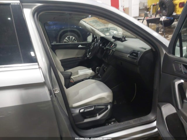 2019 Volkswagen Tiguan 2.0t Se/2.0t Sel/2.0t Sel R-line/2.0t Sel R-line Black მანქანა იყიდება აუქციონზე, vin: 3VV2B7AX5KM107831, აუქციონის ნომერი: 44641934
