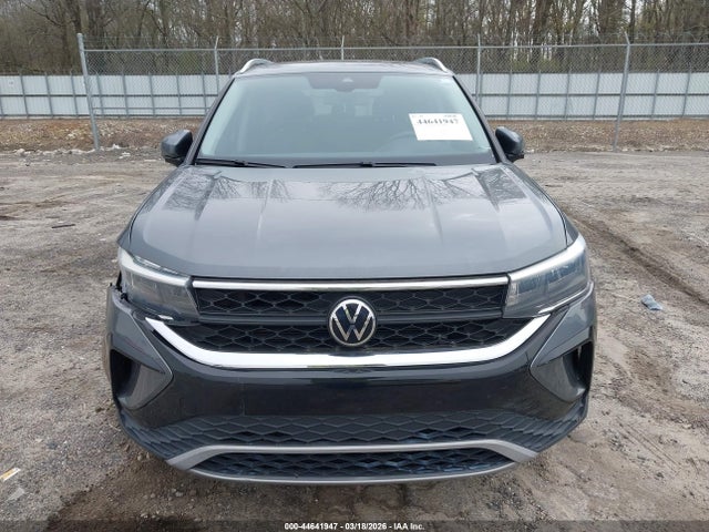 Продаж на аукціоні авто 2022 Volkswagen Taos 1.5t Se, vin: 3VVLX7B20NM017841, номер лоту: 44641947