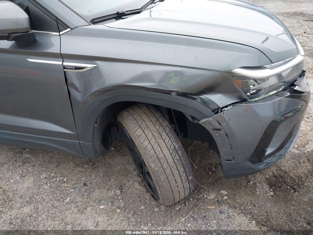 Продаж на аукціоні авто 2022 Volkswagen Taos 1.5t Se, vin: 3VVLX7B20NM017841, номер лоту: 44641947