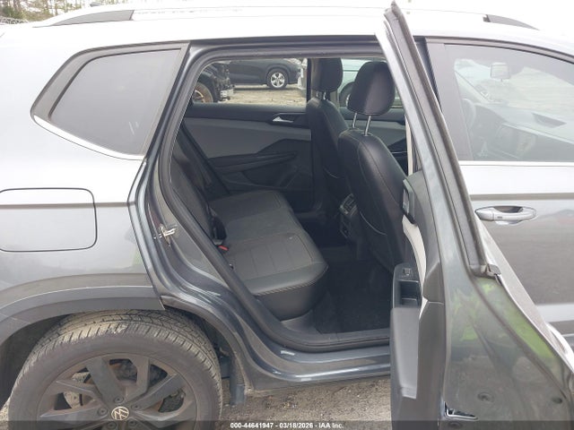 Продаж на аукціоні авто 2022 Volkswagen Taos 1.5t Se, vin: 3VVLX7B20NM017841, номер лоту: 44641947